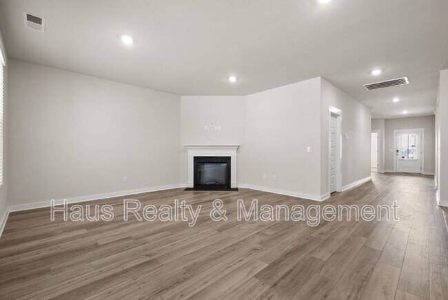 Building Photo - 1145 Ross Farms Blvd