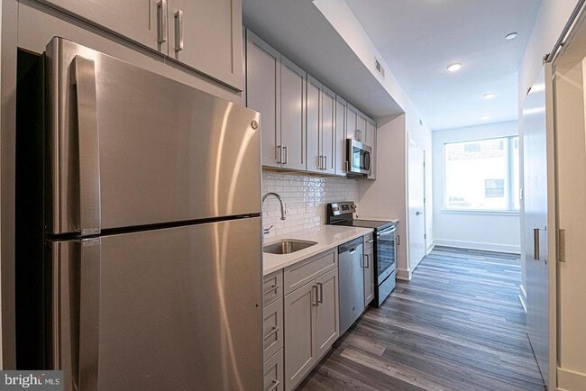 Building Photo - 1245 Ridge Ave