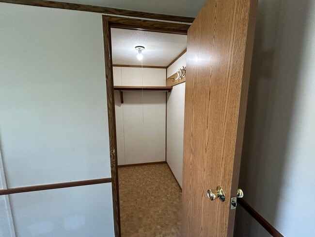 Building Photo - 3 Bed 2 Bath Mobile Home W/ Many Amenities...
