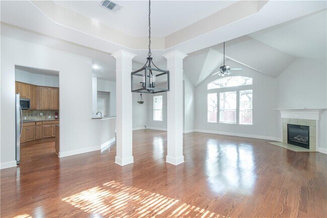 Building Photo - 2611 Salerno Pl