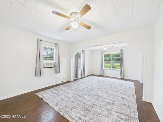 Building Photo - 9123 Cameron St