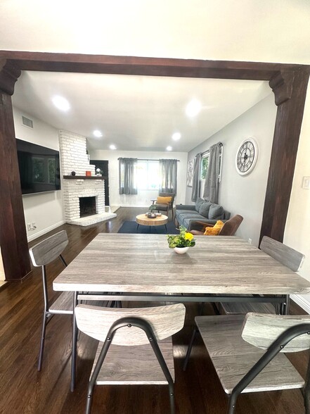 Building Photo - 15732 Covello St