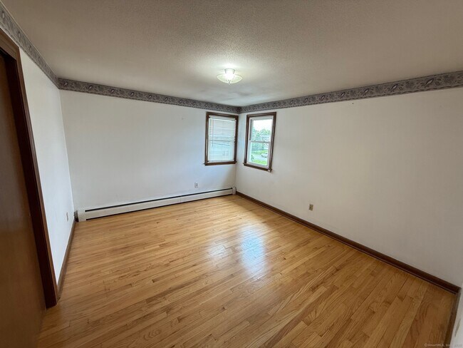 Building Photo - 147 Overlook Ave