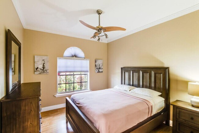 Building Photo - 3690 Old Lighthouse Cir