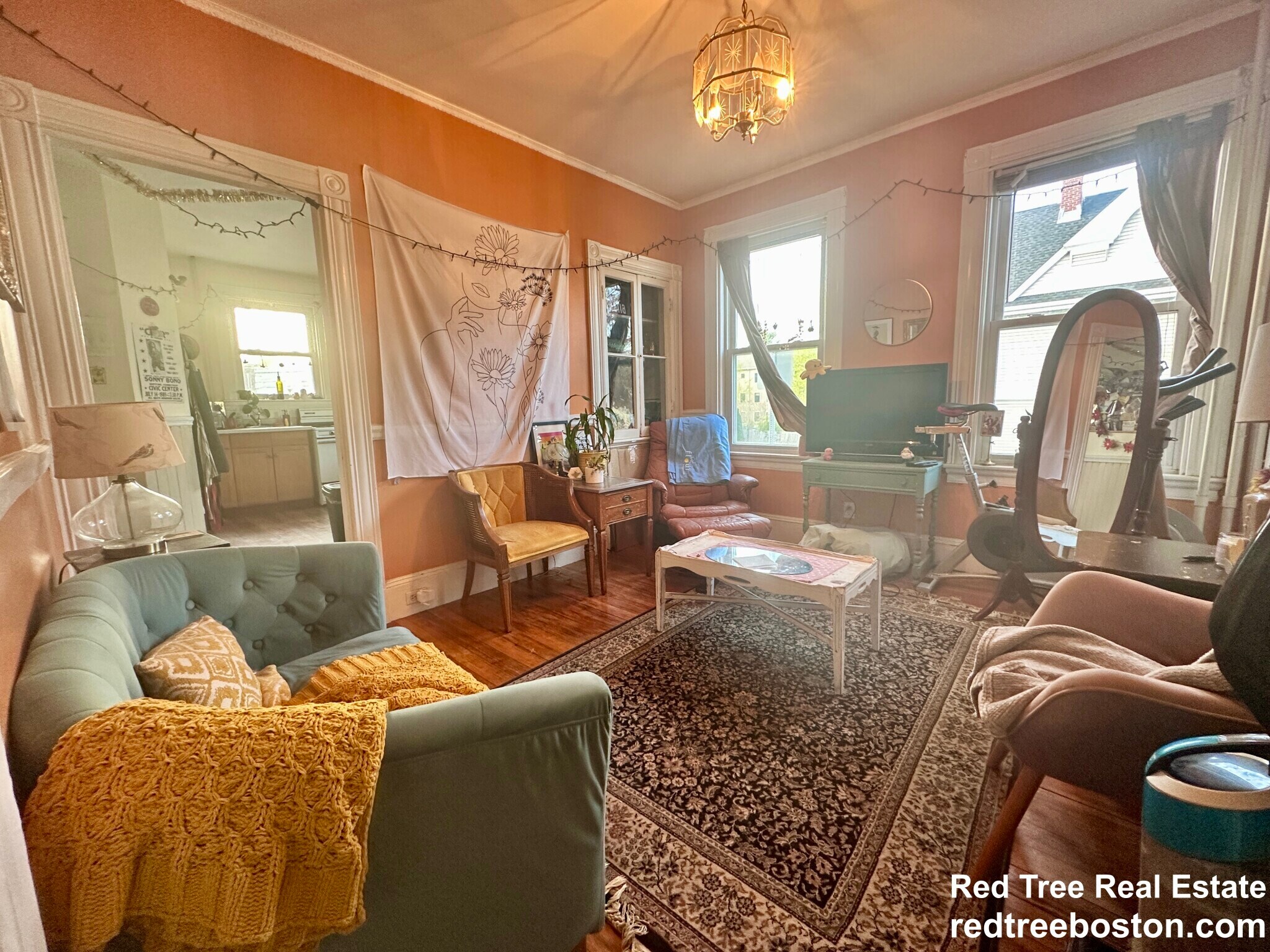 Building Photo - 52 Dustin St