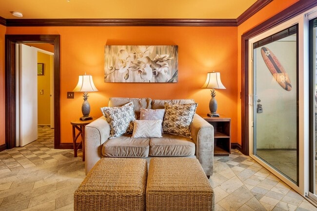 Building Photo - Beautiful turnkey furnished 1- Bedroom 1-bath condo at Fairway Terrace