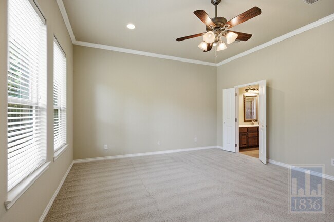 Building Photo - 15105 General Williamson Dr