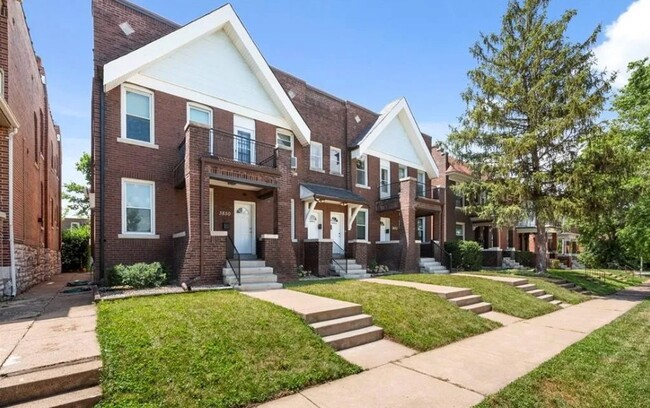 Building Photo - 3850 De Tonty St