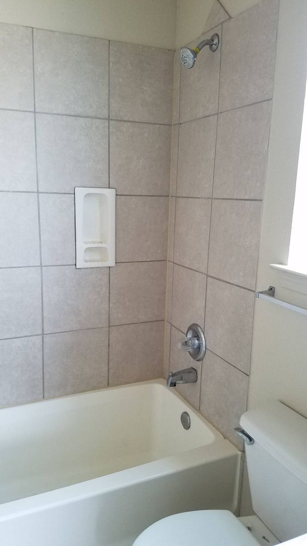 Building Photo - Exceptional 2-Story Eastside Home!