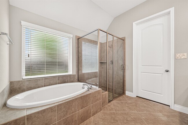 Building Photo - 27128 Allenby Park Dr