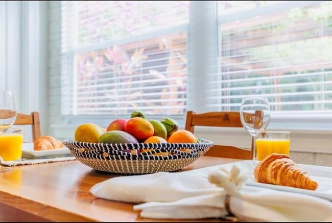 Building Photo - 279 Hach Ln