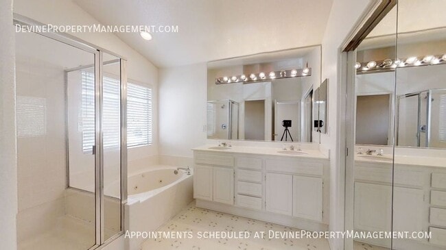 Building Photo - 14124 Visions Dr