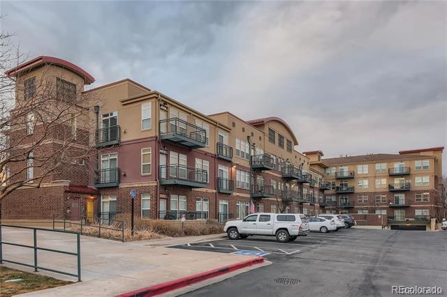 Building Photo - 10176 Park Meadows Dr