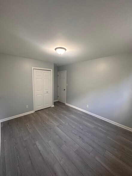 Building Photo - 3950 W 76th Ln