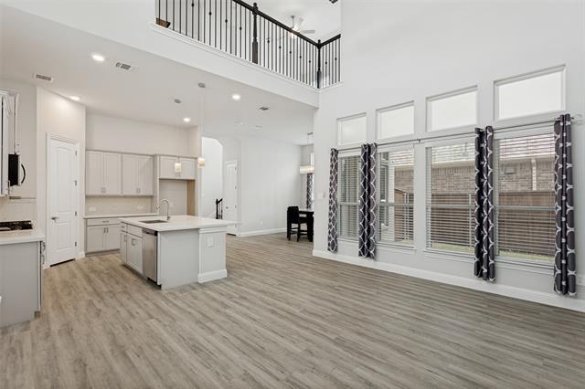 Building Photo - 2726 Geranium Ln
