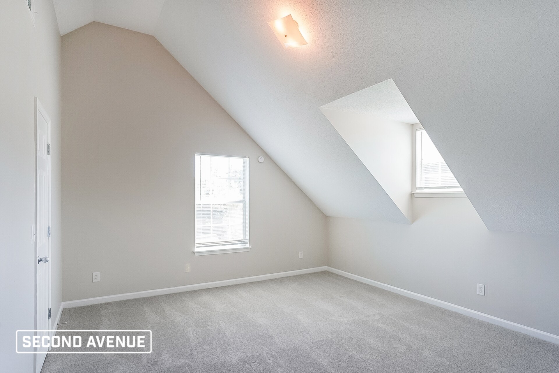 Building Photo - 6850 John Clark Dr