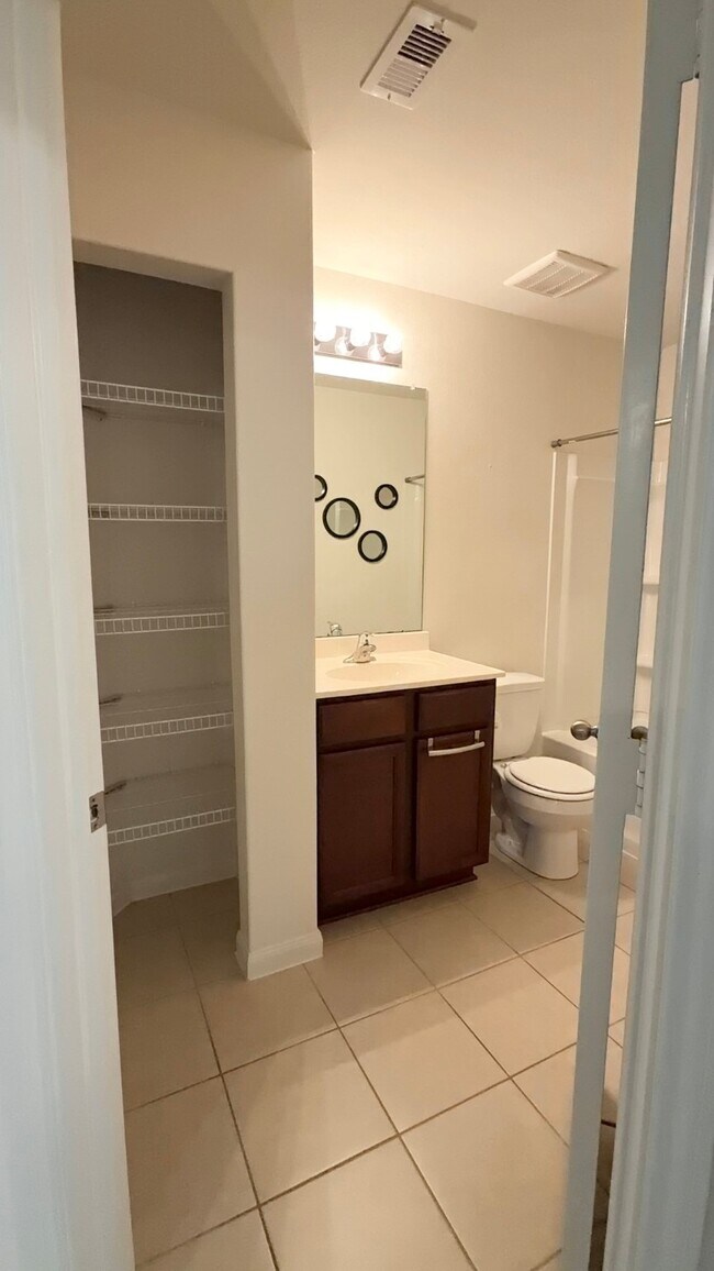 Building Photo - 22418 Threefold Ridge Dr