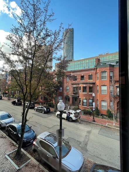 Building Photo - 88 Saint Botolph St