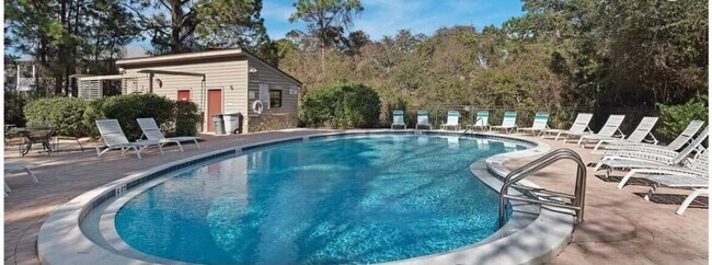 Building Photo - 285 Cassine Garden Cir