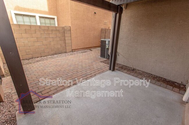 Building Photo - 2554 E Megan St