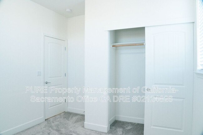 Building Photo - 8793 Classical Wy