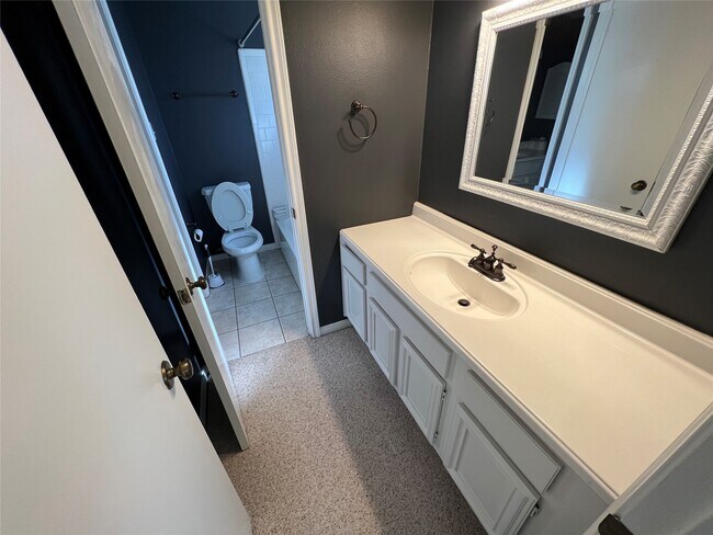 Building Photo - 38 Meadow Cove Dr