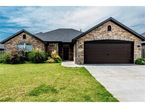 Building Photo - Fabulous Home & Location!