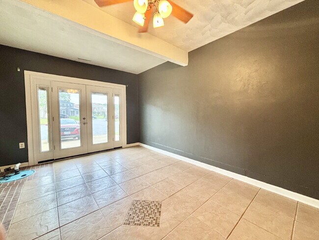 Building Photo - Gorgeous 3 Bedroom Home In Virginia Beach