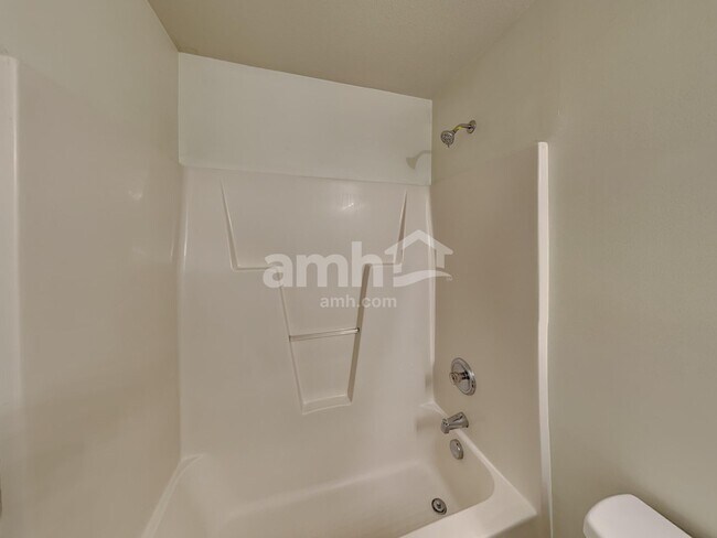 Building Photo - 130 Nevis Ln