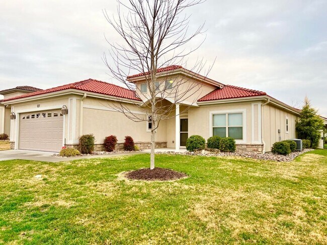 Building Photo - Duplex in Siena Estates at Branson Hills