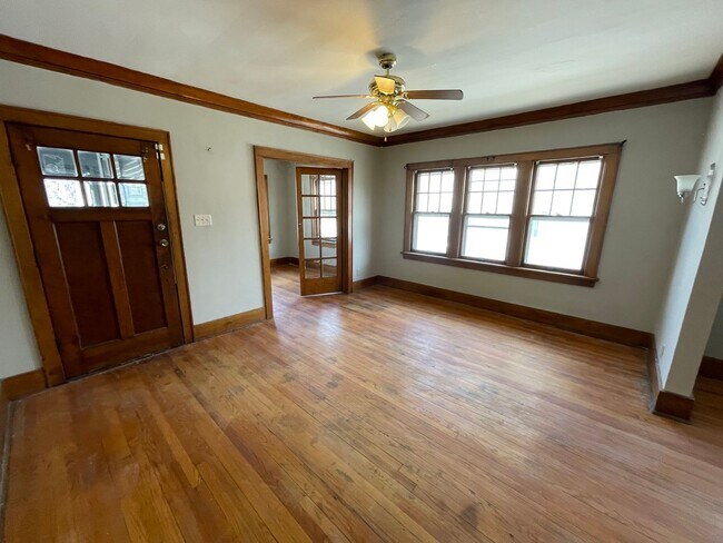 Building Photo - 4273 Wirt St