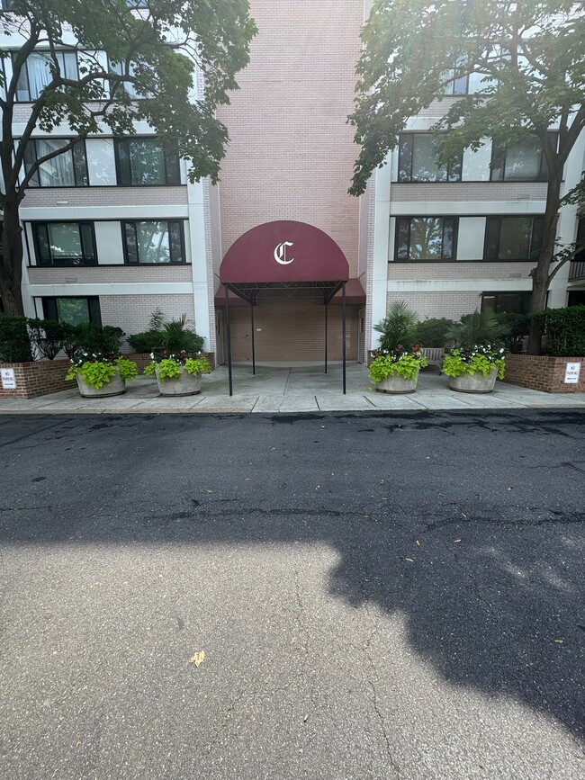 Building Photo - 4501 Arlington Blvd