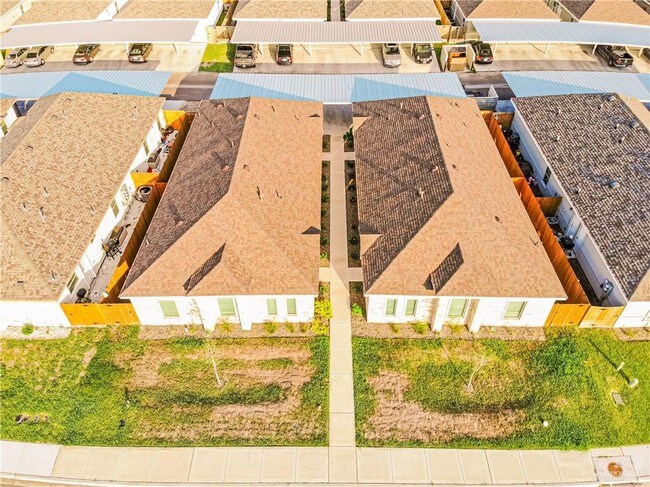 Building Photo - 420 Carlisle Ave