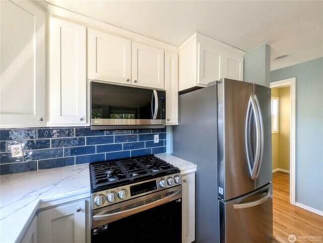 Building Photo - 3bd/2.5ba Seattle Townhome