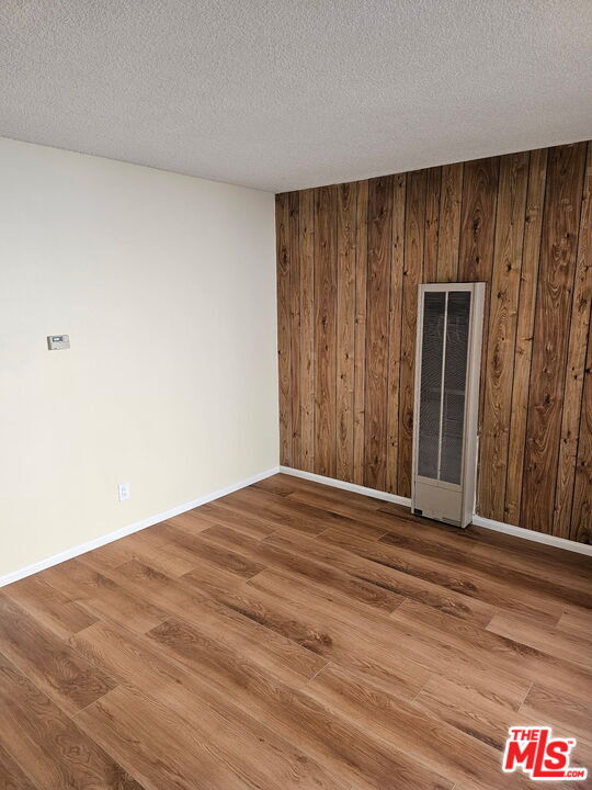 Building Photo - 1855 S Victoria Ave