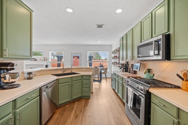 Building Photo - 18210 Juniper Creek Ln