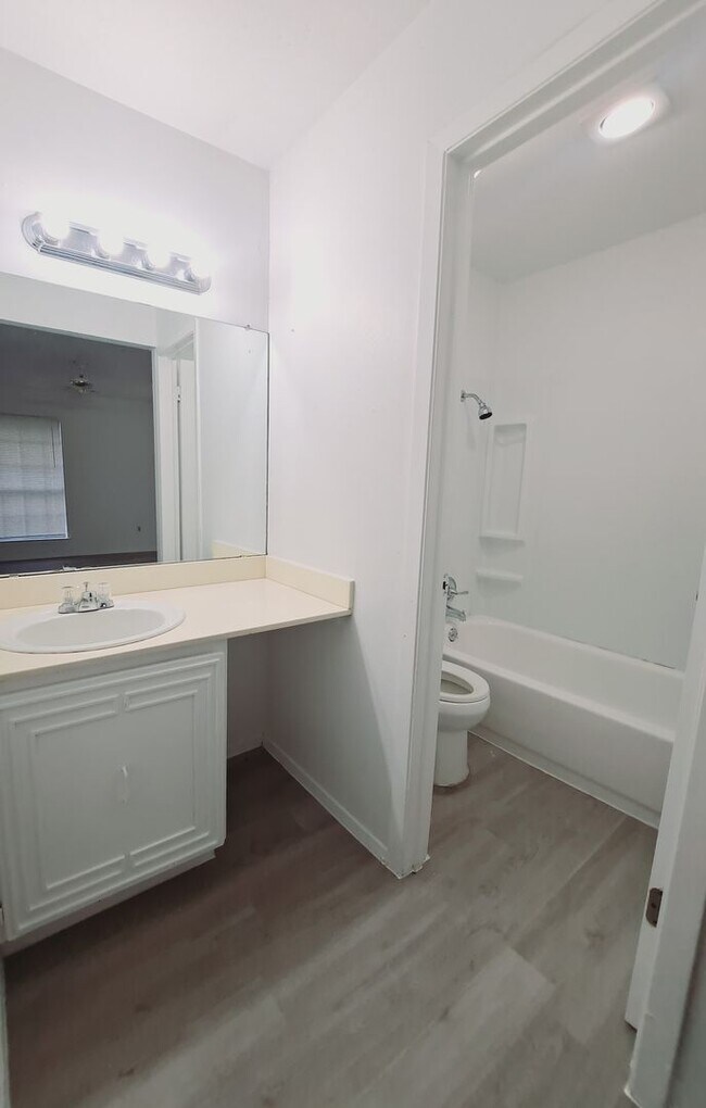 Building Photo - Amazing 3/2 with Garage Conversion Ready F...