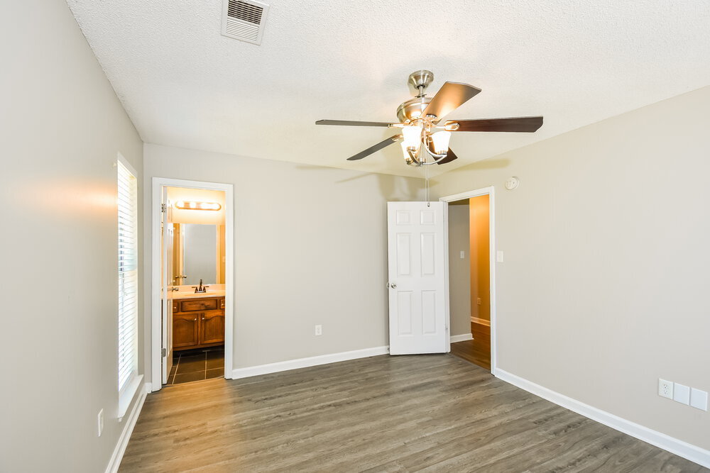 Building Photo - 7083 Layne Dr