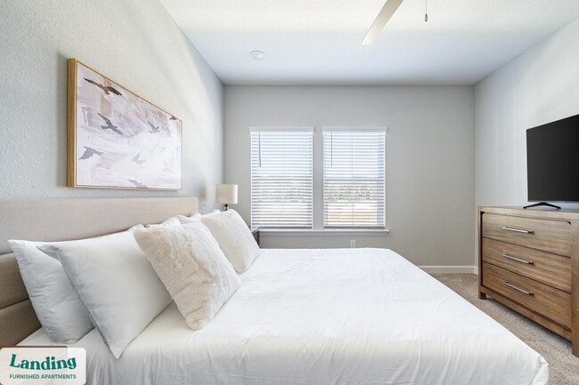 Building Photo - 84 San Filippo Dr SE