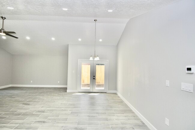 Building Photo - 734 Hambrick Ct