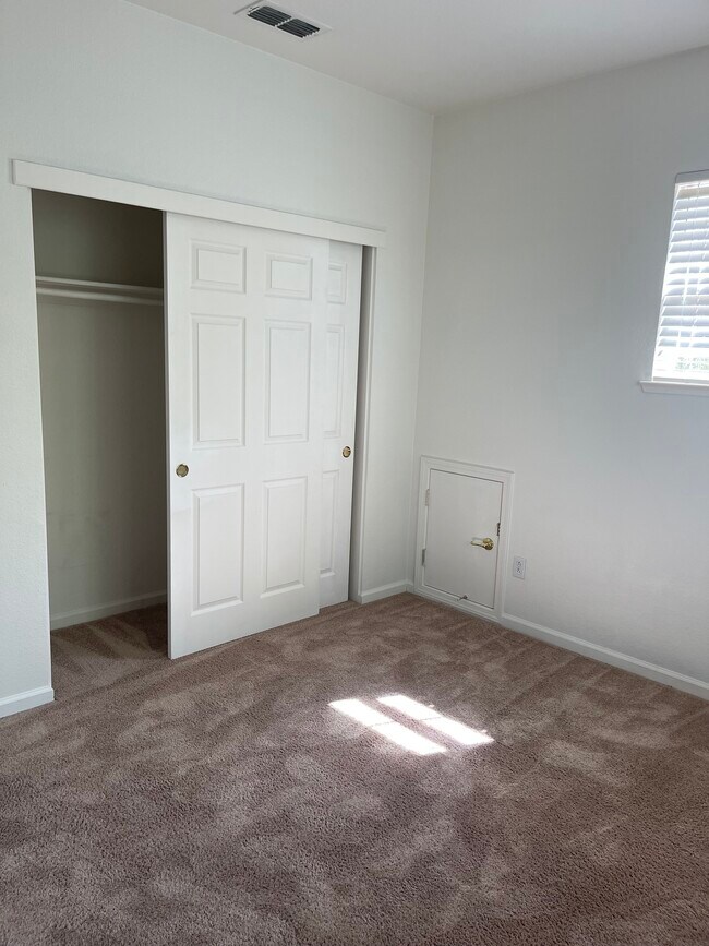 Building Photo - 171 Vista Cove Cir