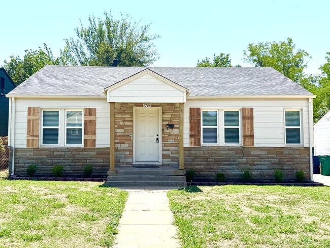 Building Photo - 1748 NE 20th St
