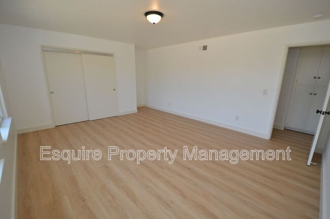 Building Photo - 13515 W Telegraph Rd