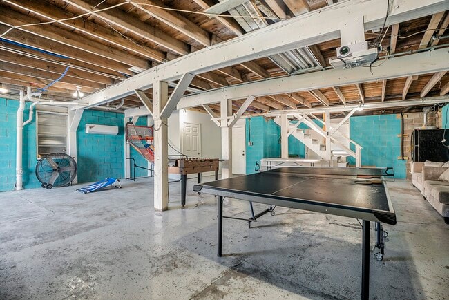 Building Photo - 2315 67th St