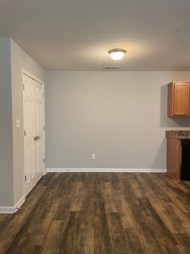 Building Photo - Upper Stone Apartments