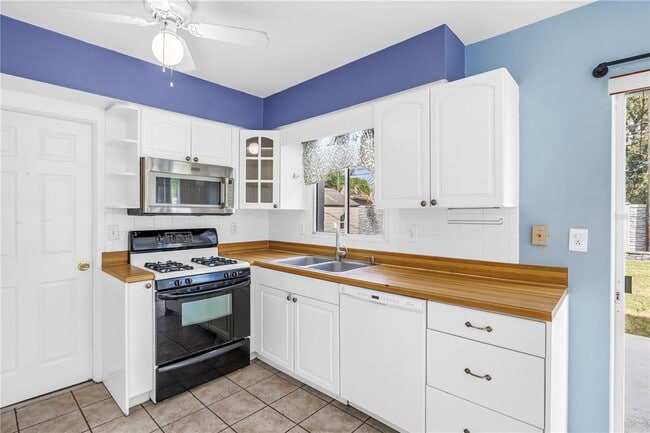 Building Photo - 6519 27th Way N