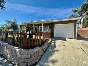 Building Photo - Entertainers Dream Home With Lots of Chara...