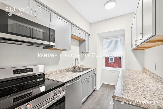 Building Photo - 918 Ivy St