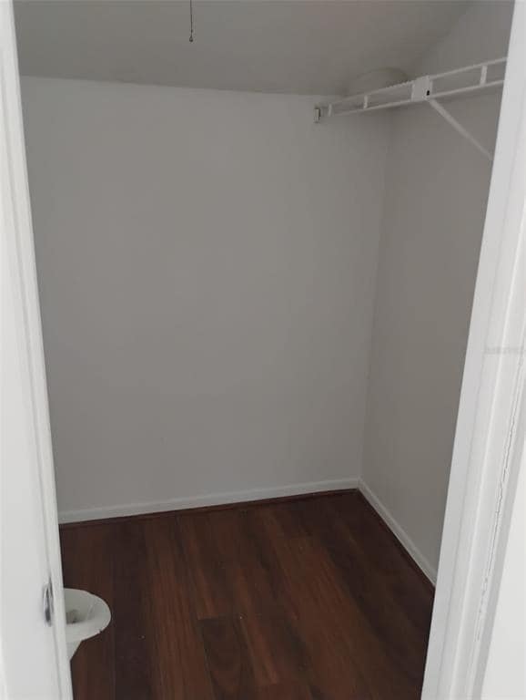 Building Photo - 1924 Lake Atriums Cir