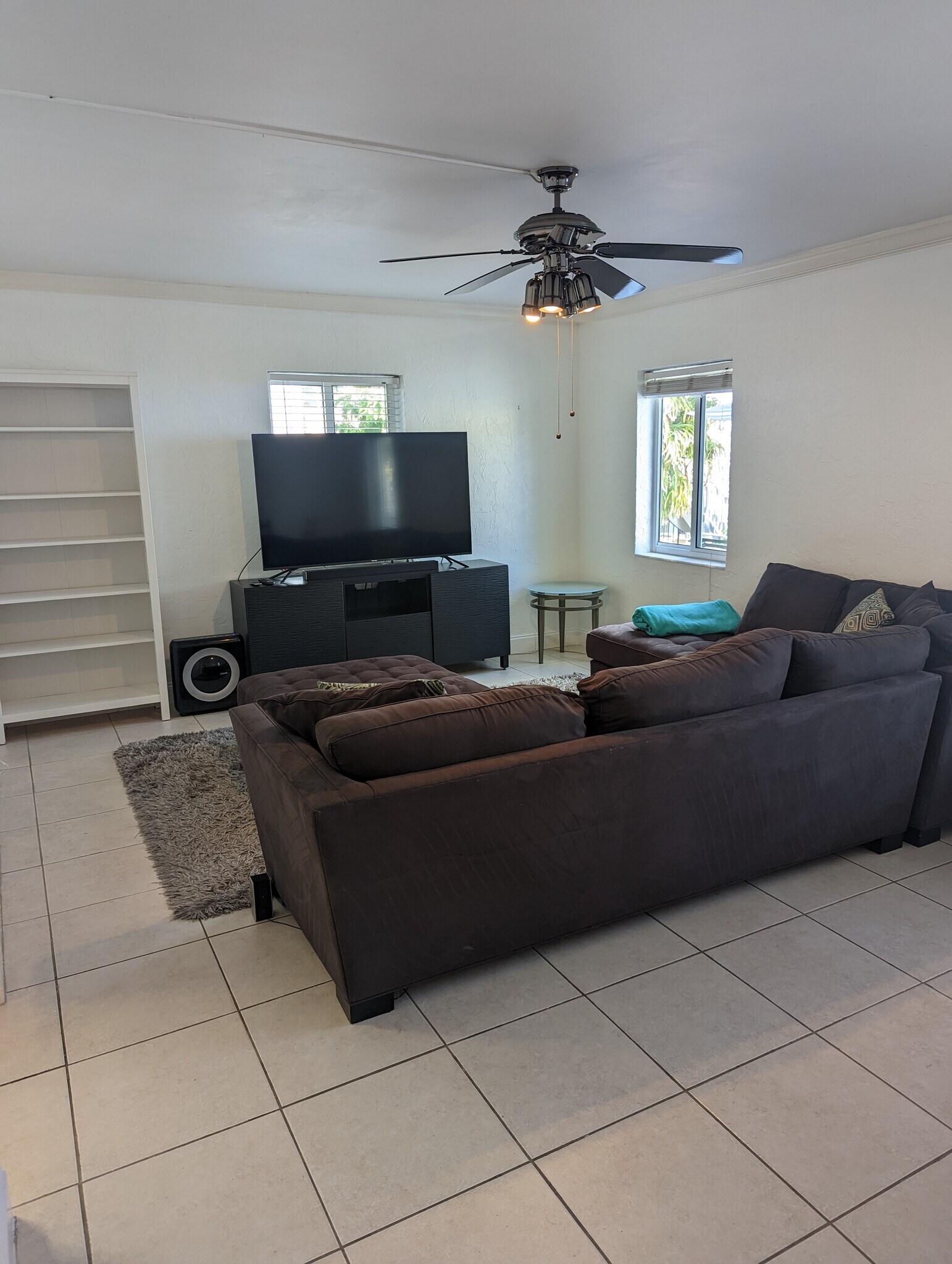 Living Room 1 - 1001 SE 16th St